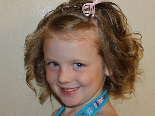 Cómo hacer peinados para niñas con cabello corto